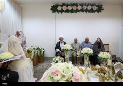 عقد ازدواج 10 زوج جوان در حرم شاهچراغ به‌مناسبت ولادت امام حسن عسکری (ع)