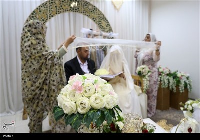 عقد ازدواج 10 زوج جوان در حرم شاهچراغ به‌مناسبت ولادت امام حسن عسکری (ع)