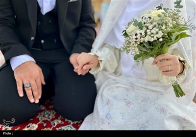 عقد ازدواج 10 زوج جوان در حرم شاهچراغ به‌مناسبت ولادت امام حسن عسکری (ع)