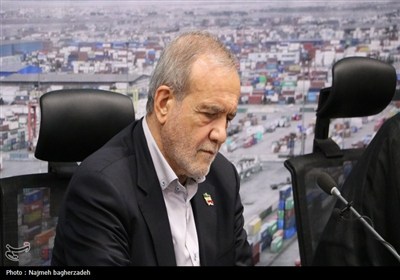 حضور رئیس‌جمهور در شورای برنامه‌ریزی و توسعه استان هرمزگان