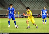 دیدار تیمهای فوتبال  فجر شهید سپاسی و استقلال خوزستان
