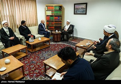 دیدار محمدباقر قالیباف رئیس مجلس شورای اسلامی و آیت‌الله شیخ جعفر سبحانی از مراجع عظام تقلید