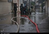 آب‌گرفتگی در بندر انزلی؛ 100 واحد مسکونی درگیر شدند