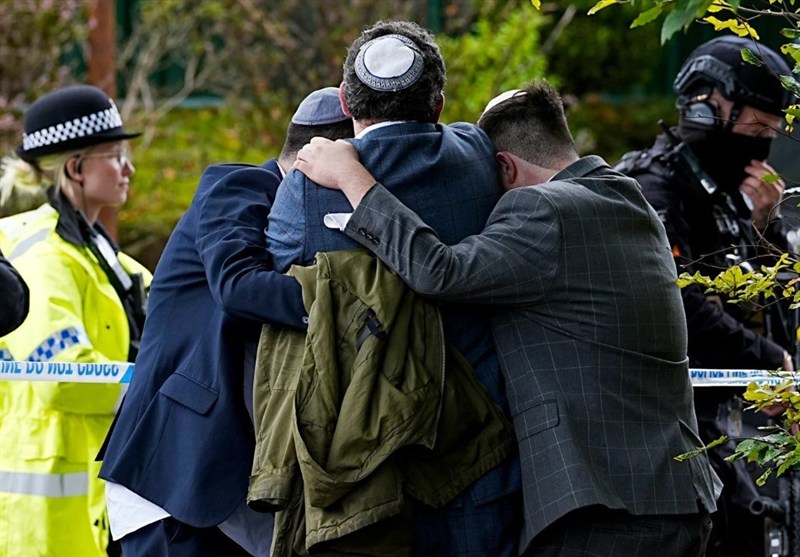 Car Ramming, Stabbing Attack Kills 2 at English Synagogue