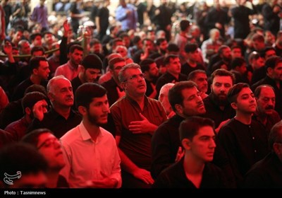 سوگواری زائران حضرت معصومه(س) در شب رحلت بانوی کرامت