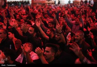 سوگواری زائران حضرت معصومه(س) در شب رحلت بانوی کرامت