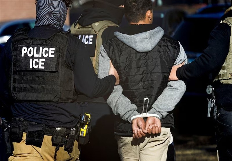 Apple Removes ICE Tracking Apps after Pressure by Trump Administration