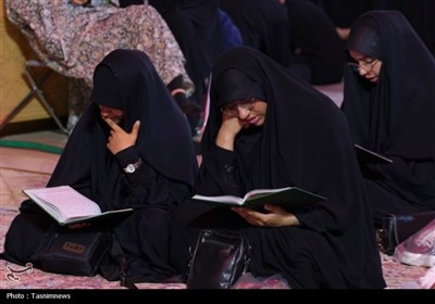 نجواهای نیمه‌شب زائران در حرم حضرت معصومه