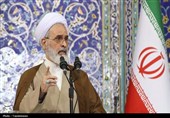 واکنش تند امام جمعه قم به تهدیدات دشمنان/ دنبال ایران ذلیل و وابسته هستند