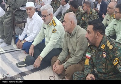 دیدار مردمی فرمانده انتظامی کردستان در مسجد جامع