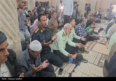دیدار مردمی فرمانده انتظامی کردستان در مسجد جامع