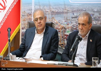 نشست رئیس‌جمهور با فرهیختگان و فعالان سیاسی، اجتماعی و فرهنگی استان هرمزگان