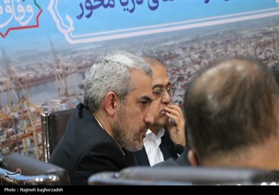 نشست رئیس‌جمهور با فعالان اقتصادی و سرمایه‌گذاران هرمزگانی