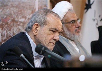 نشست رئیس‌جمهور با فعالان اقتصادی و سرمایه‌گذاران هرمزگانی