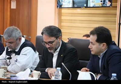 نشست رئیس‌جمهور با فعالان اقتصادی و سرمایه‌گذاران هرمزگانی