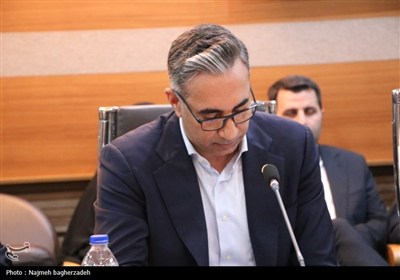نشست رئیس‌جمهور با فعالان اقتصادی و سرمایه‌گذاران هرمزگانی