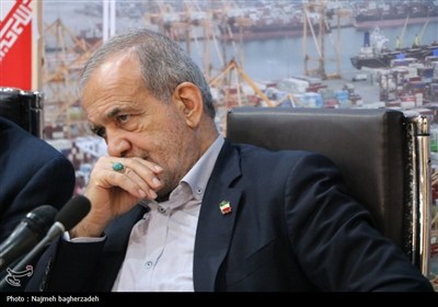 نشست رئیس‌جمهور با فعالان اقتصادی و سرمایه‌گذاران هرمزگانی