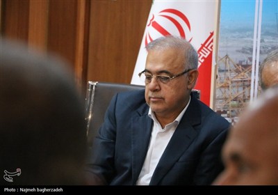 نشست رئیس‌جمهور با فعالان اقتصادی و سرمایه‌گذاران هرمزگانی