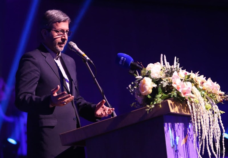 نسل پرسشگر امروز با صداقت و شفافیت ارتباط می‌گیرد