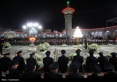 آیین شمعدان‌ گردانی خادمان حرم حضرت معصومه(س)