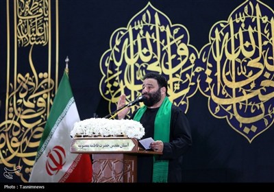آیین شمعدان‌ گردانی خادمان حرم حضرت معصومه(س)