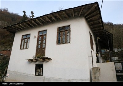 جریان زندگی در خانه‌های کاهگِلی روستاهای اشکور گیلان