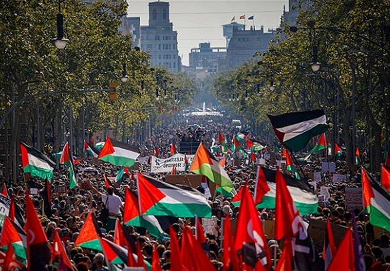 مئات الآلاف يتظاهرون في إسبانيا للمطالبة بوقف الإبادة