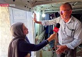 عبد السلام… یسکن الحافلة &quot;رحلة صامتة على طرقات الذاکرة&quot;