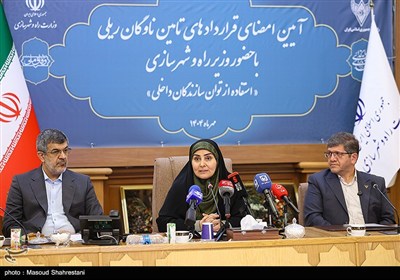 آیین امضای قراردادهای تامین ناوگان ریلی