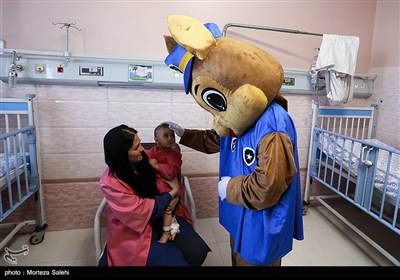 ویژه برنامه لبخند فرشته ها در بیمارستان کودکان امام حسین(ع)  ...