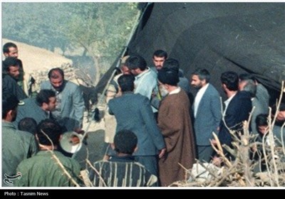 سفر رهبر معظم انقلاب به چهارمحال و بختیاری در 15 مهرماه 1371 ...