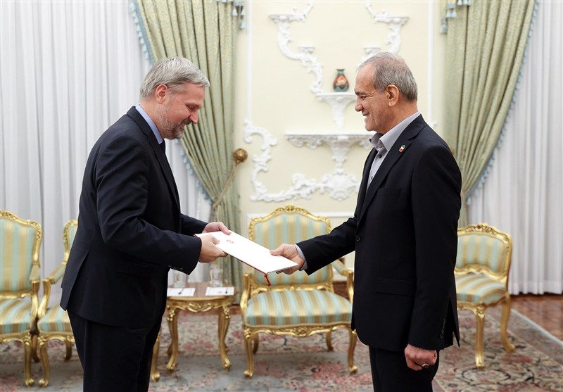 President Reaffirms Iran’s Commitment to Regional Peace, Stability