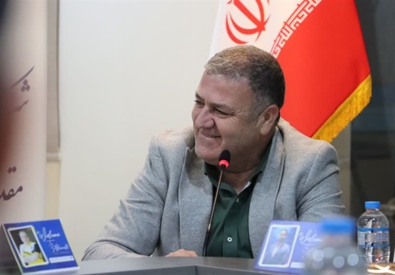 حمایت باشگاه آلومینیوم اراک از کودکان کار/ آلومینیوم اراک یار دوازدهم کودکان کار شد