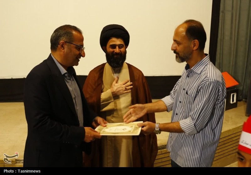 دیدار مسئولان فیروزکوه با فعالان فرهنگی کودک و نوجوان