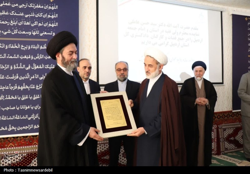 تقدیر نماینده ولی فقیه از مدیر برتر ملی دستگاه قضایی اردبیل