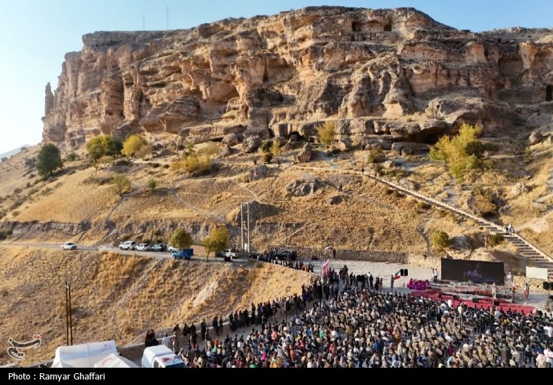 جشن مهرگان در غار باستانی کرفتو؛ تلفیقی از تاریخ، فرهنگ و شادی مردم+تصاویر