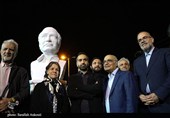 رونمایی از سردیس هوشنگ مرادی‌کرمانی