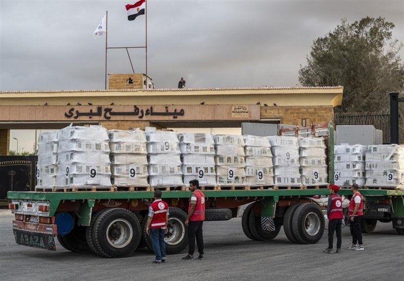 حرکت 400 کامیون حامل کمک‌های انسانی به سمت غزه