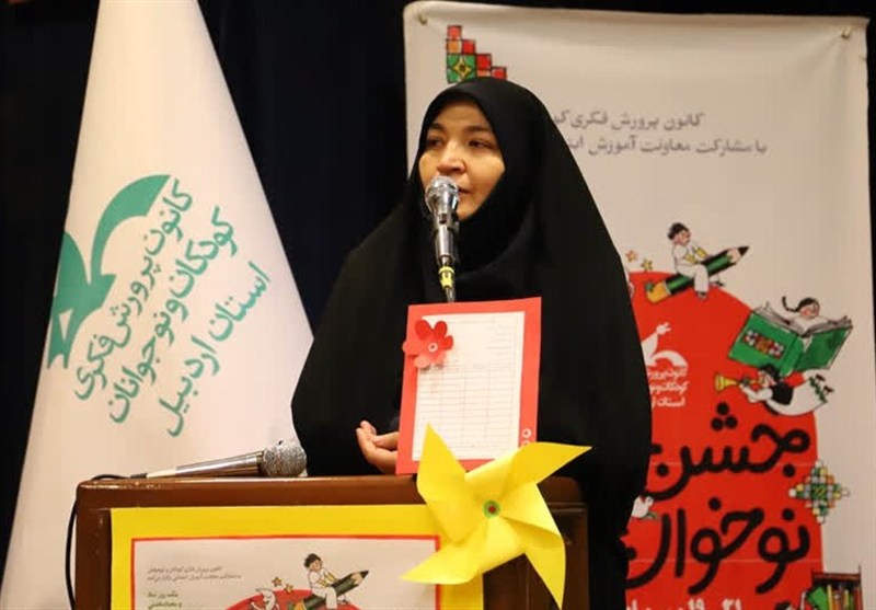 عادت مطالعه در بین کودکان از ضروریات است