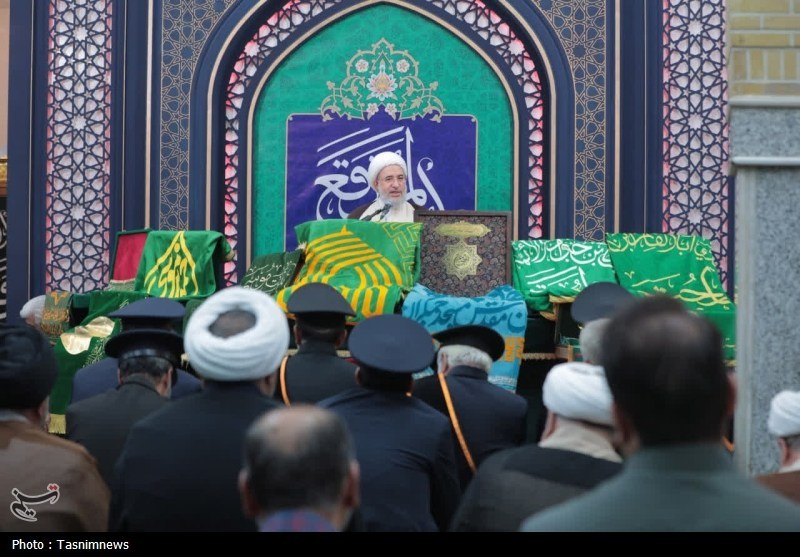آیت‌الله اراکی: امامزادگان مراکز نور، ذکر و حیات جامعه هستند