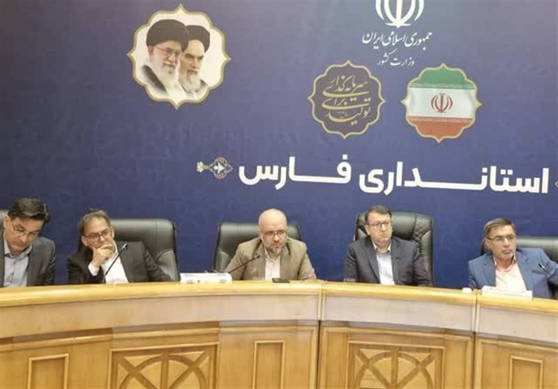 اختیارات را به استان‌ها واگذار می‌کنیم