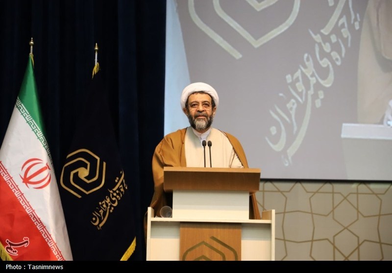 حوزه‌های علمیه خواهران رسالت سنگینی در تبیین جایگاه زن و خانواده دارند