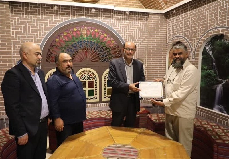 مجموعه‌دار اردبیلی با 20 هزار اشیای نفیس تاریخی مجوز مجموعه‌داری دریافت کرد