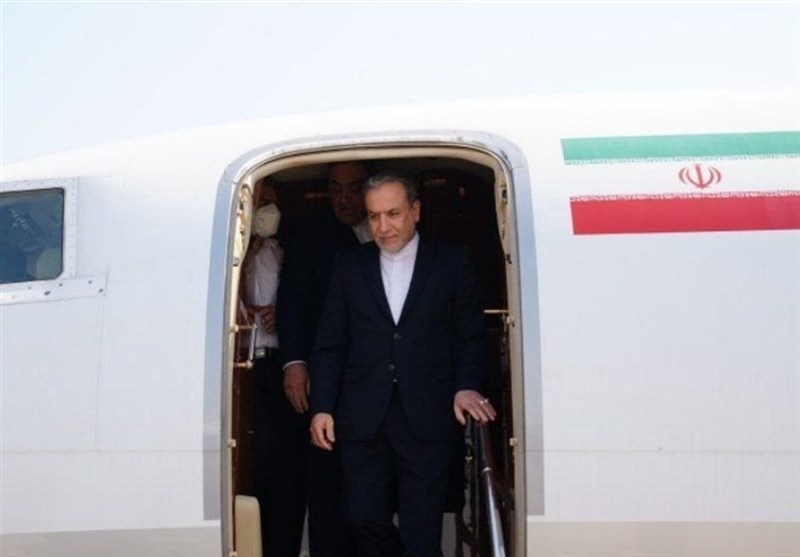 وزير الخارجية الإيراني يصل إلى أوغندا للمشاركة في قمة حركة عدم الانحياز