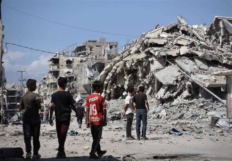 وضعیت اسفبار آوارگان غزه/ زندگی در میان ده‌ها میلیون‌ تن آوار و زباله