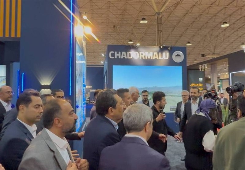 بازدید وزیر صمت از غرفه چادرملو در متافو تبریز