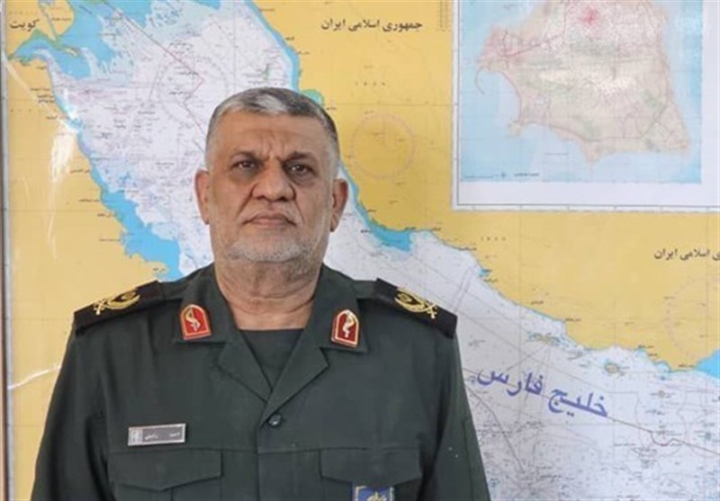 معاون فرمانده دریایی سپاه بر مسکونی سازی جزایر کشور در خلیج فارس تاکید کرد