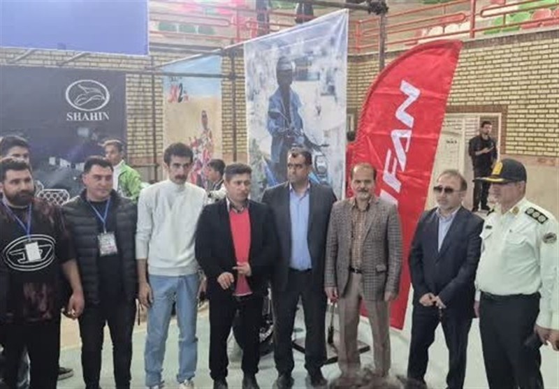 برگزاری نمایشگاه خودروهای کلاسیک در نمین