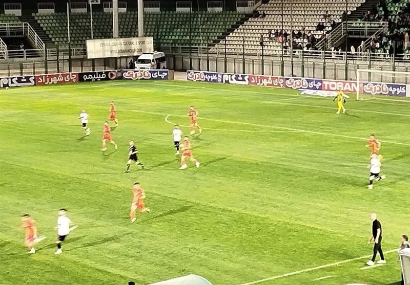 لیگ برتر فوتبال / زور ذوب‌آهن و فولاد به هم نرسید