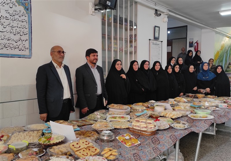 جشنواره غذای سالم در دبستان مسعود فاتح یزد